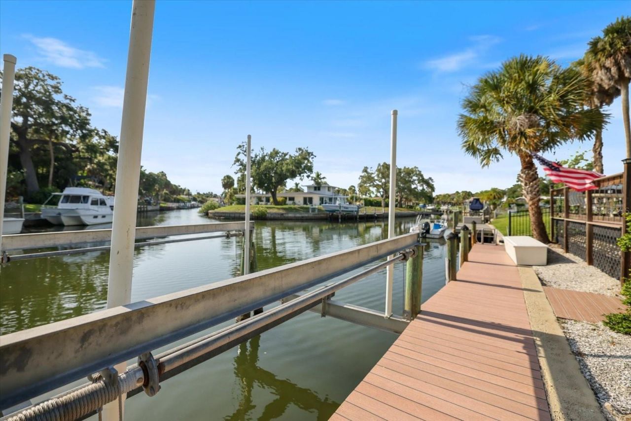 1827 Baywood Drive, Sarasota, FL 34231 Photo