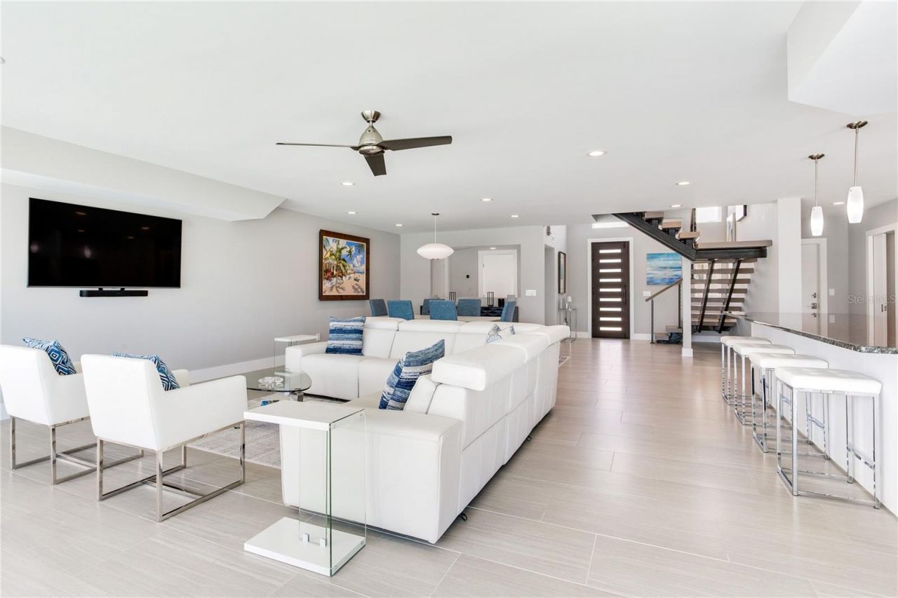 16117 4th Street E, Redington Beach, FL 33708 Photo