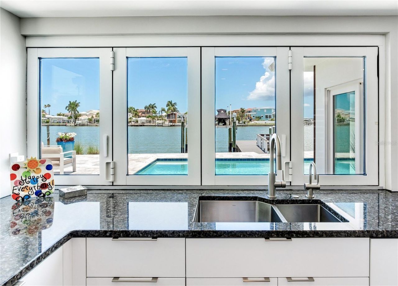 16117 4th Street E, Redington Beach, FL 33708 Photo