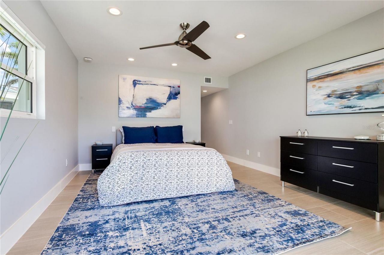 16117 4th Street E, Redington Beach, FL 33708 Photo