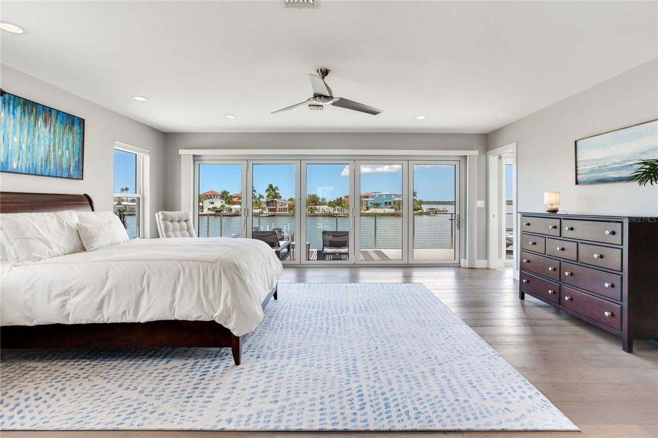 16117 4th Street E, Redington Beach, FL 33708 Photo