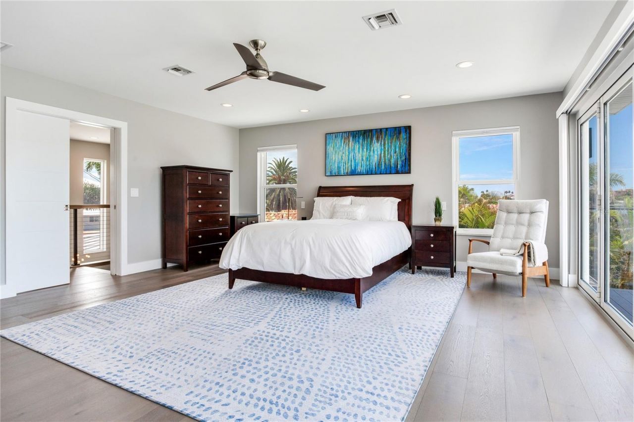16117 4th Street E, Redington Beach, FL 33708 Photo