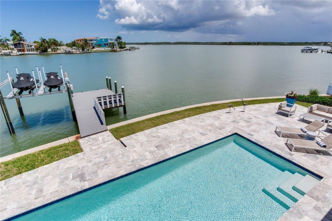 16117 4th Street E, Redington Beach, FL 33708 Photo