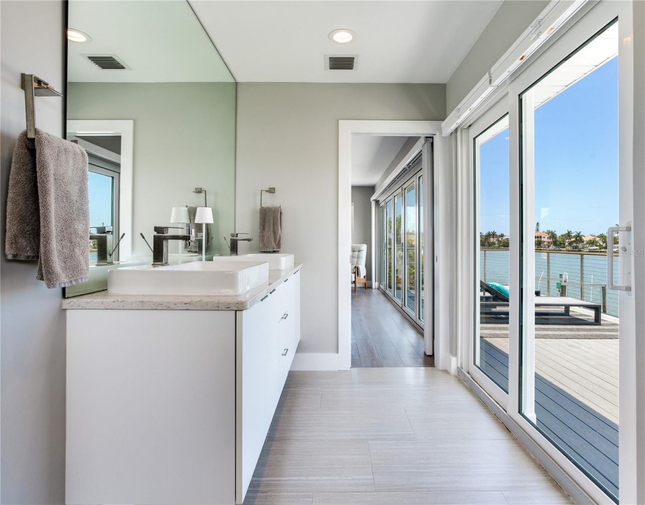 16117 4th Street E, Redington Beach, FL 33708 Photo
