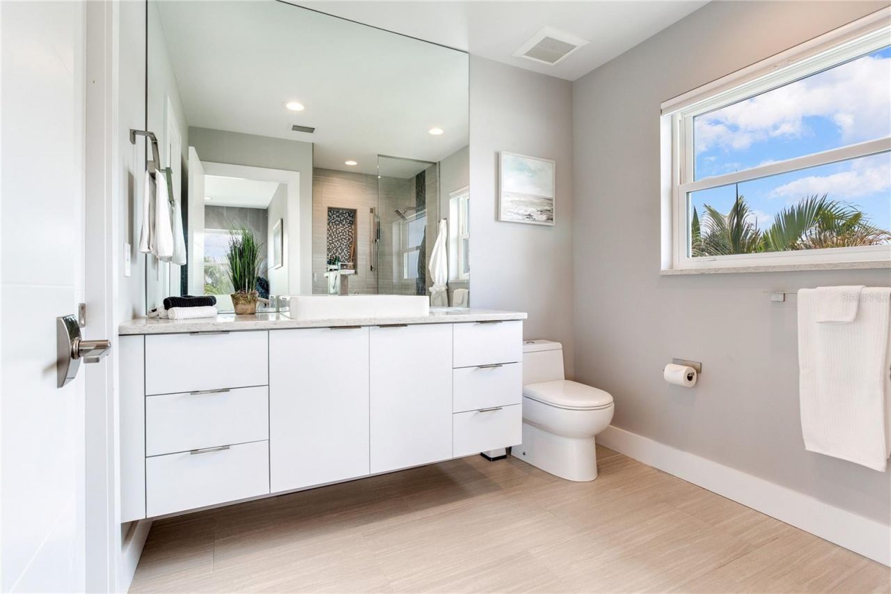 16117 4th Street E, Redington Beach, FL 33708 Photo
