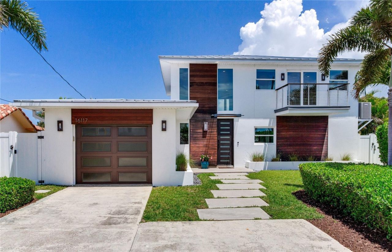 16117 4th Street E, Redington Beach, FL 33708 Photo