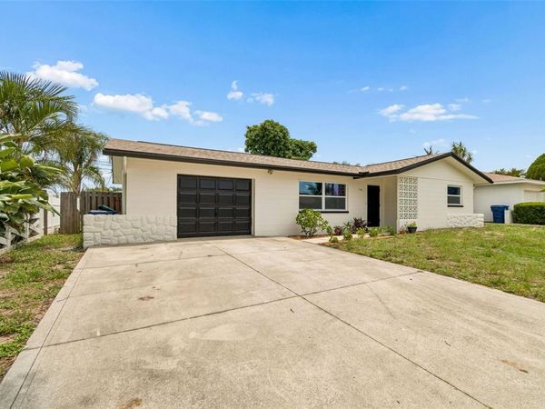 11555 63RD AVENUE, SEMINOLE, FL 33772