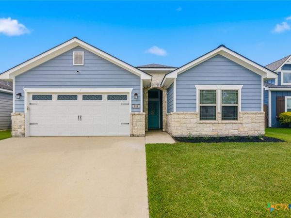 121 Nantucket Avenue , Victoria, TX 77904