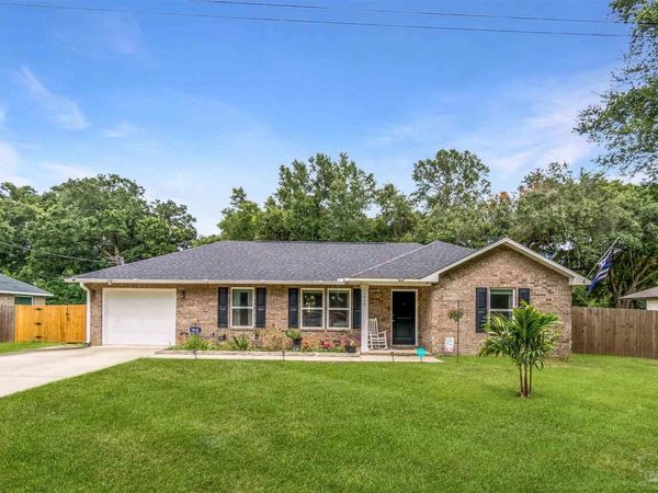 4866 Lamar Dr, Pace, FL 32571