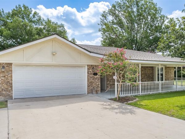 1237 Oleander DR, New Braunfels, TX 78130
