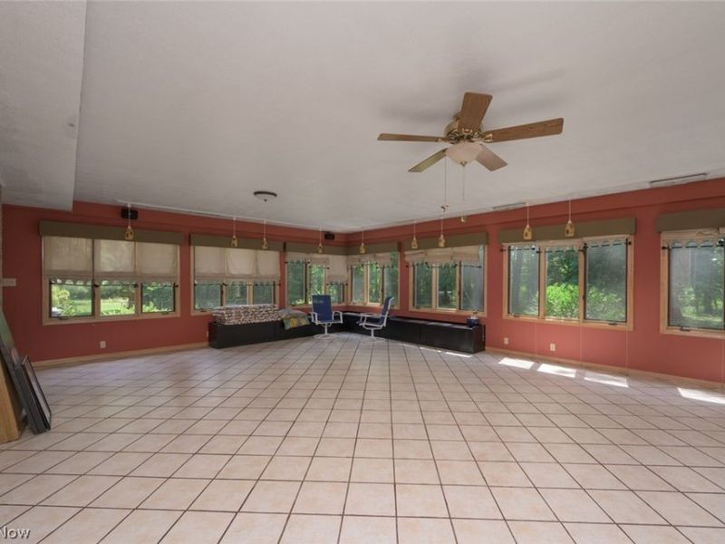 242 Elvira Court, Mc Donald, OH 44437 Photo 12