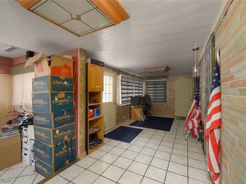 242 Elvira Court, Mc Donald, OH 44437 Photo 16