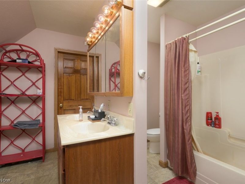 242 Elvira Court, Mc Donald, OH 44437 Photo 28