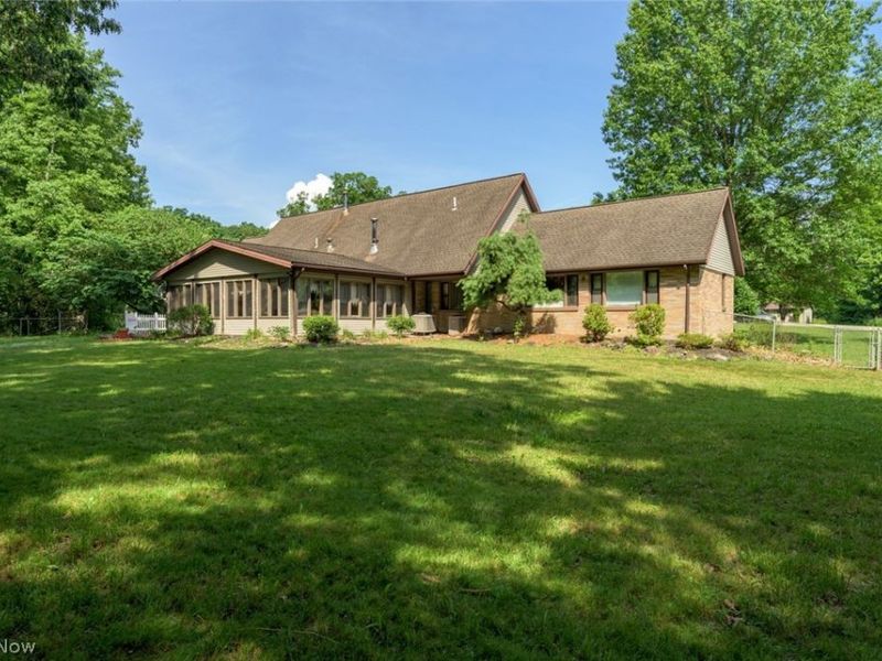 242 Elvira Court, Mc Donald, OH 44437 Photo 38