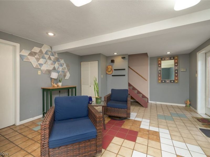 242 Elvira Court, Mc Donald, OH 44437 Photo 7