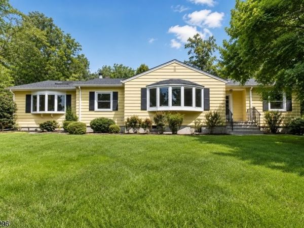 5 Crestview Dr, Bernardsville, NJ 07924