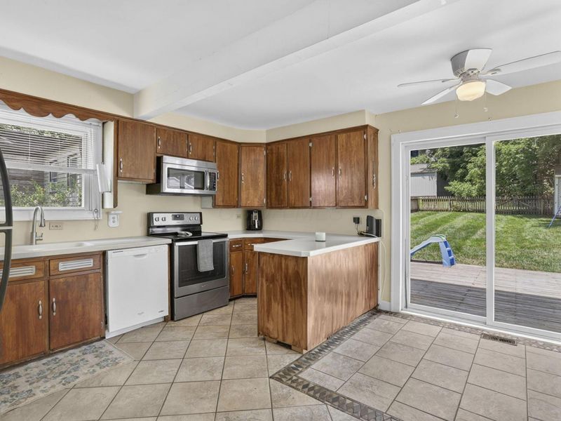 230 Robbins Drive , Newark, OH 43055 Photo 8