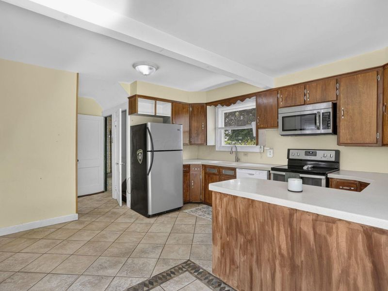 230 Robbins Drive , Newark, OH 43055 Photo 9