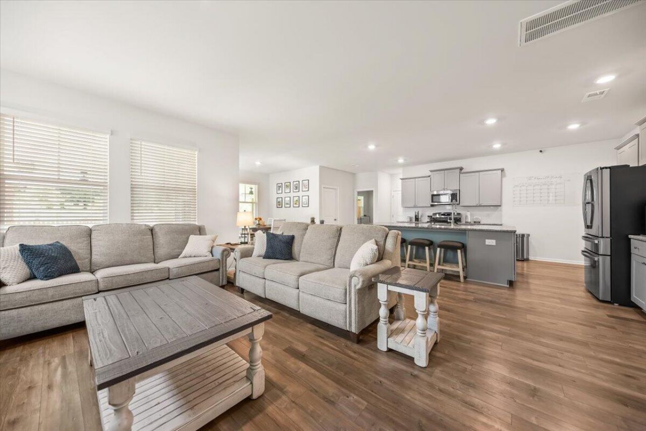 204 Garden Lily Lane Photo 13
