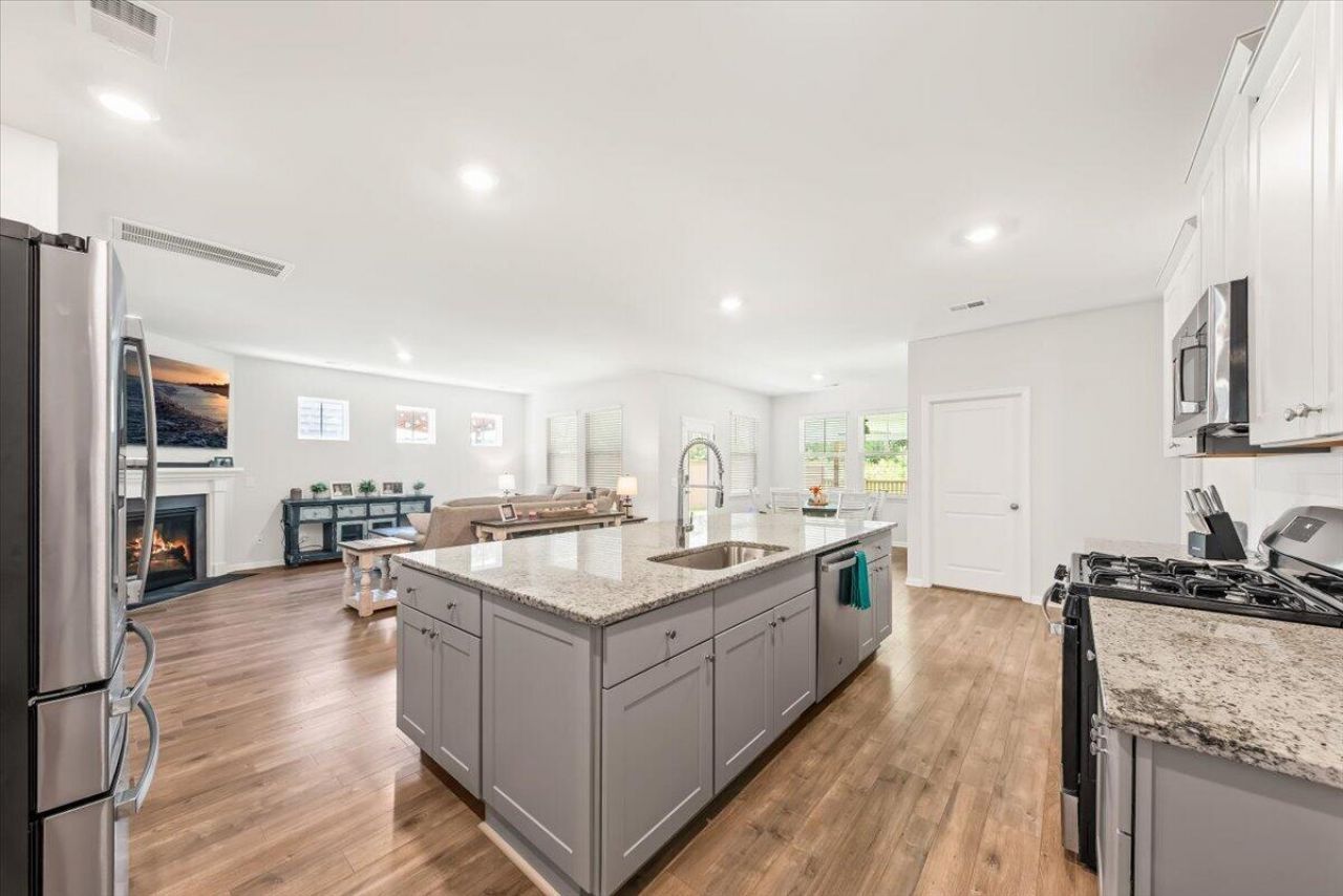 204 Garden Lily Lane Photo 15