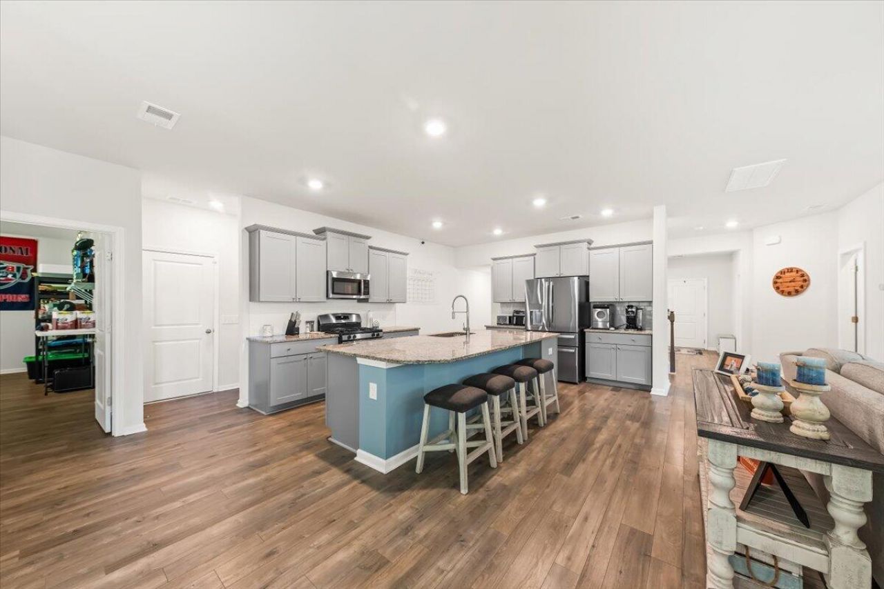 204 Garden Lily Lane Photo 17