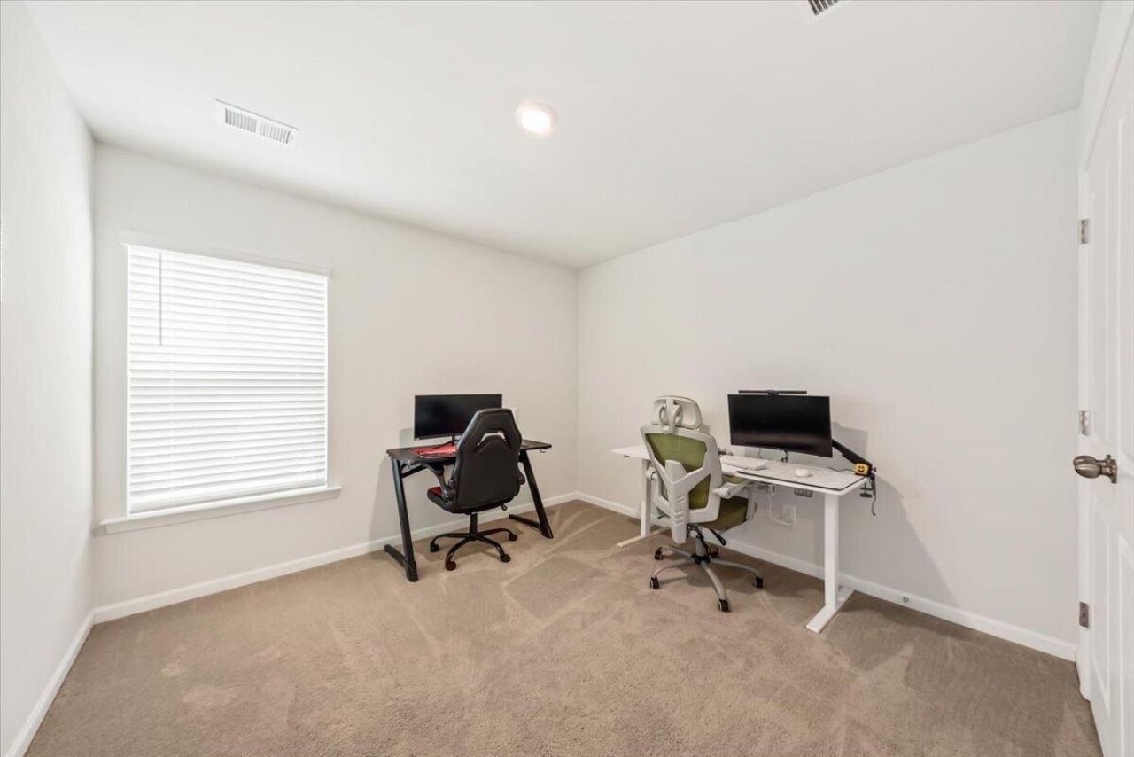 204 Garden Lily Lane Photo 28
