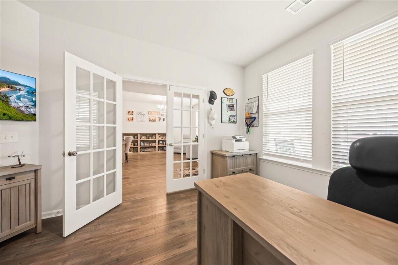 204 Garden Lily Lane Photo 8