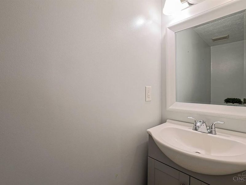 7397 Woodcroft Drive, Anderson Twp, OH 45230 Photo 26