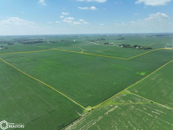 100th St., West Liberty, IA 52776