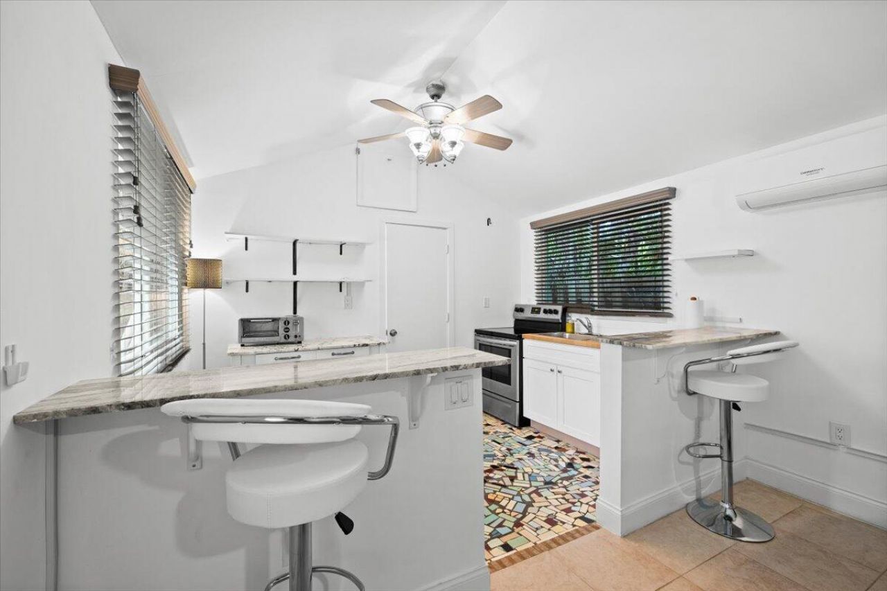 305 NE 14th Avenue, Fort Lauderdale, FL 33301 Photo