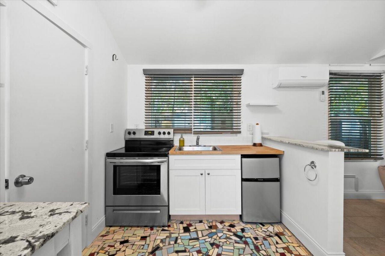 305 NE 14th Avenue, Fort Lauderdale, FL 33301 Photo