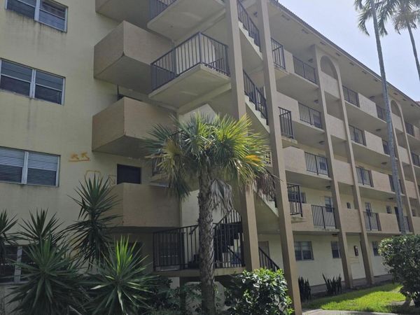 3905 N NOB HILL Road, Unit 206, Sunrise, FL 33351