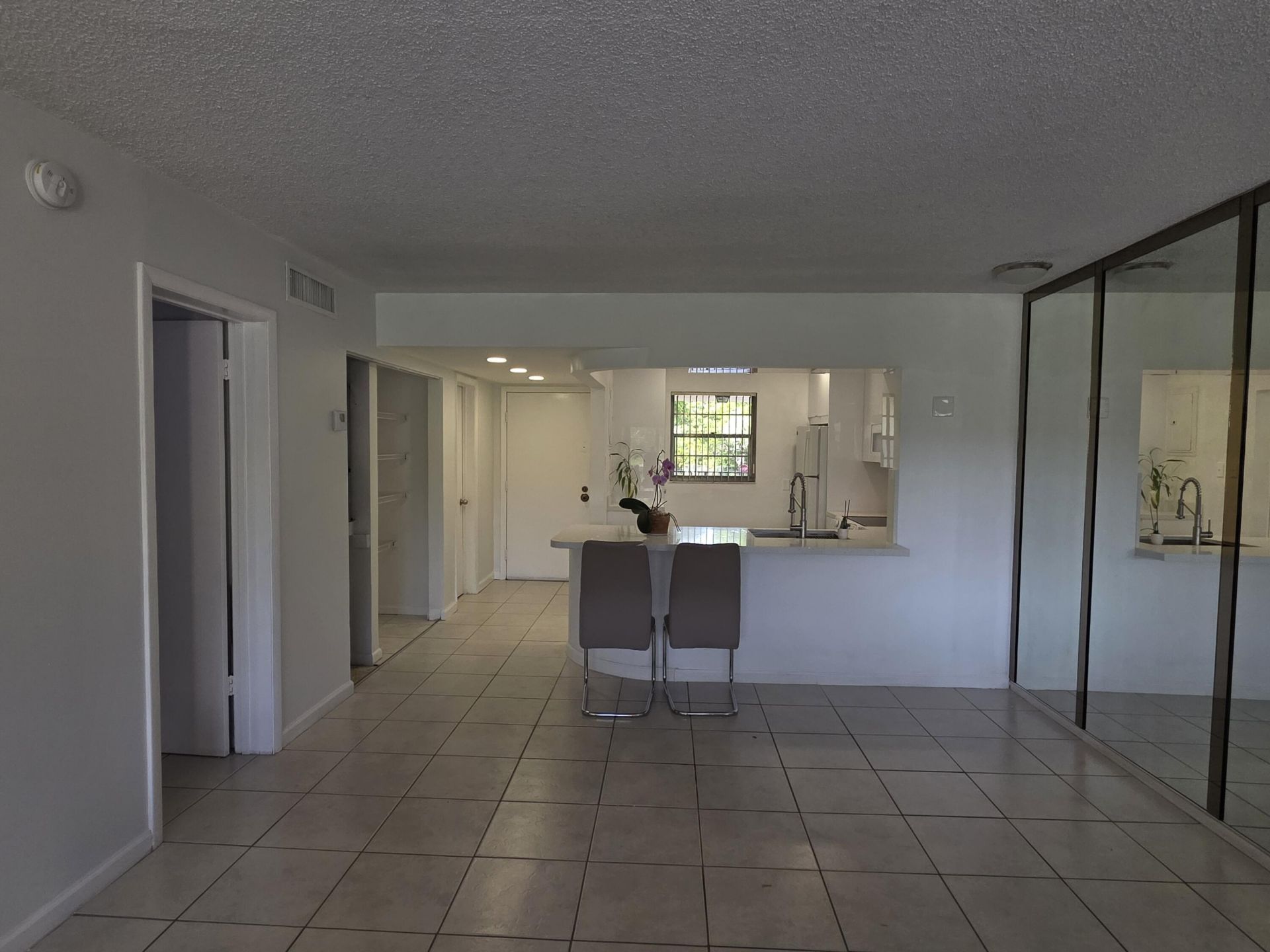3905 N Nob Hill Road, Unit 206, Sunrise, FL 33351 Photo