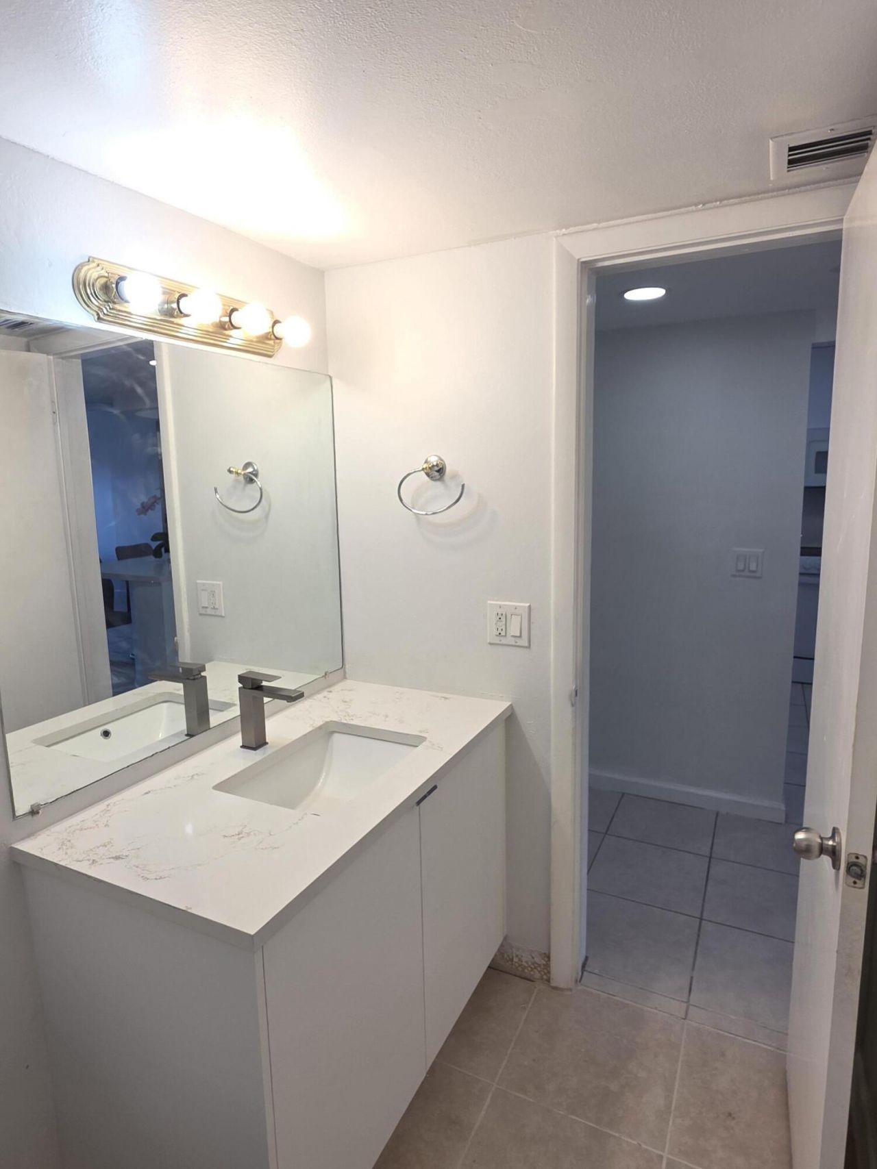 3905 N Nob Hill Road, Unit 206, Sunrise, FL 33351 Photo