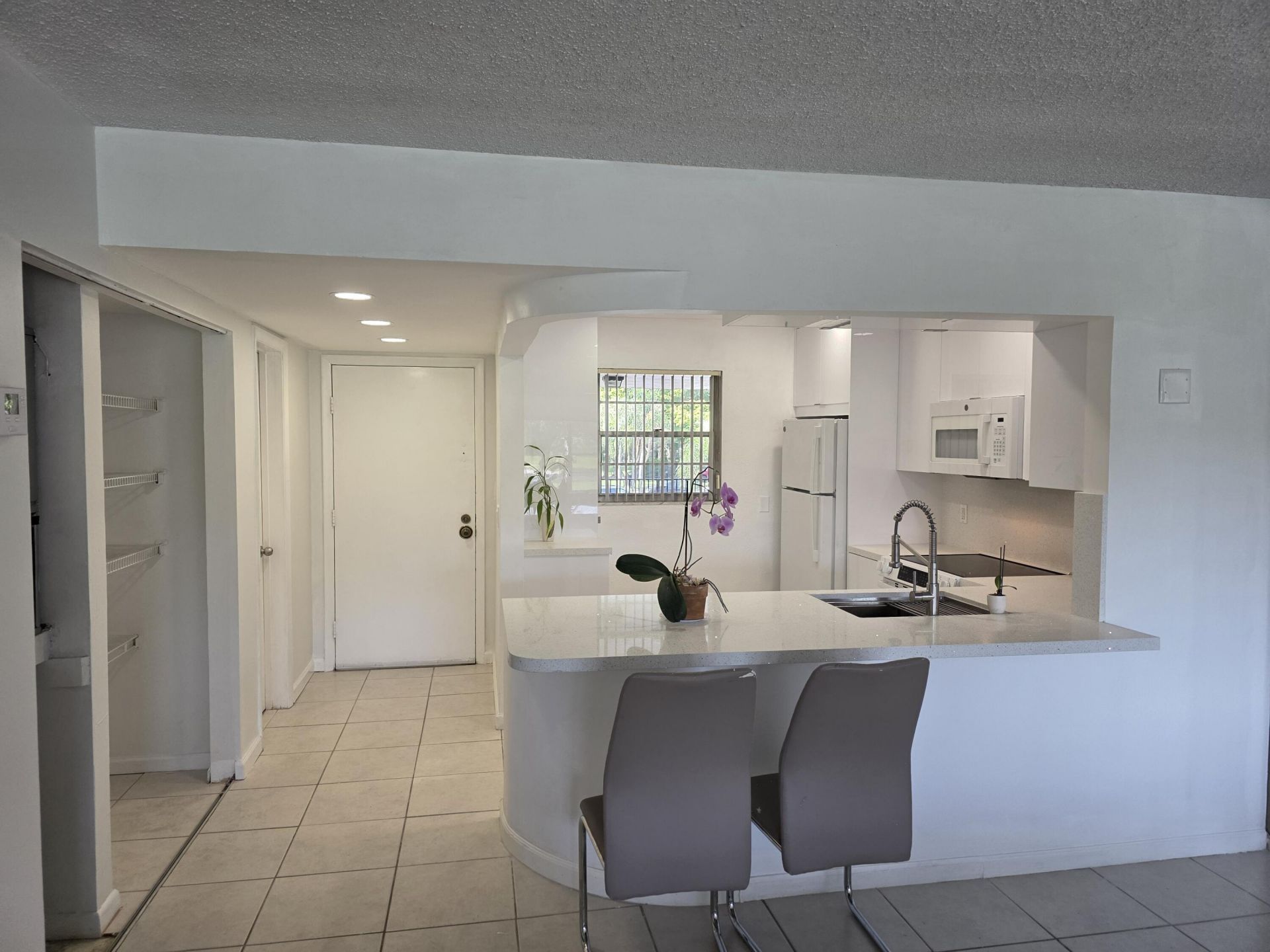 3905 N Nob Hill Road, Unit 206, Sunrise, FL 33351 Photo