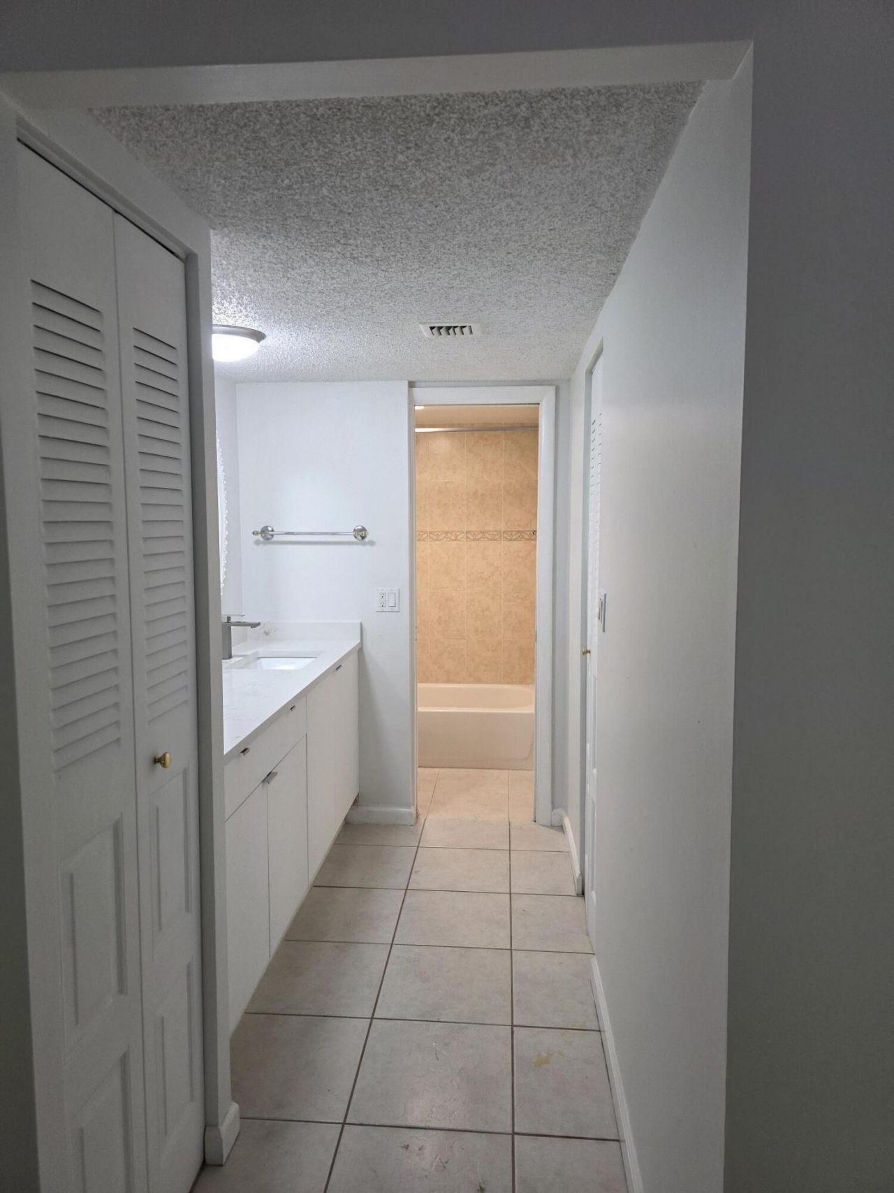 3905 N Nob Hill Road, Unit 206, Sunrise, FL 33351 Photo