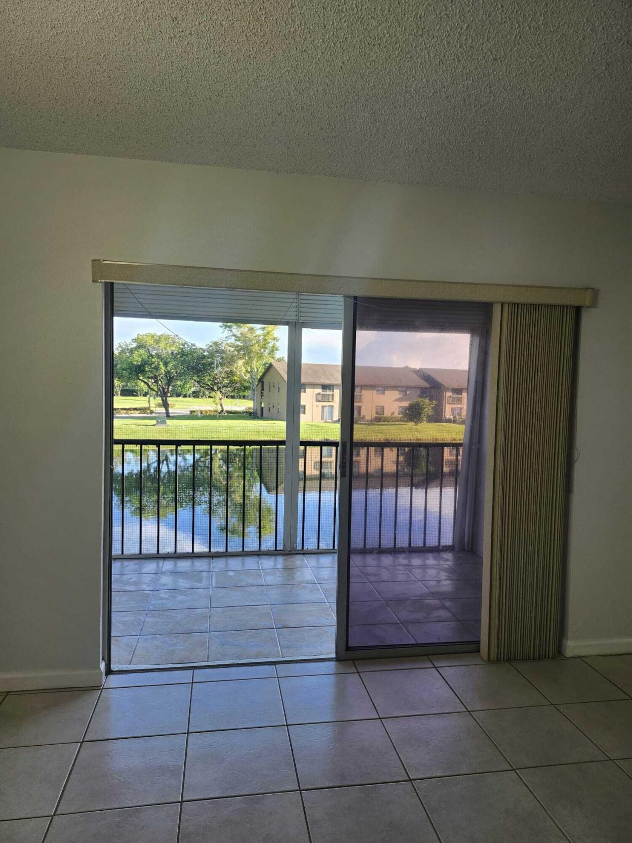 3905 N Nob Hill Road, Unit 206, Sunrise, FL 33351 Photo