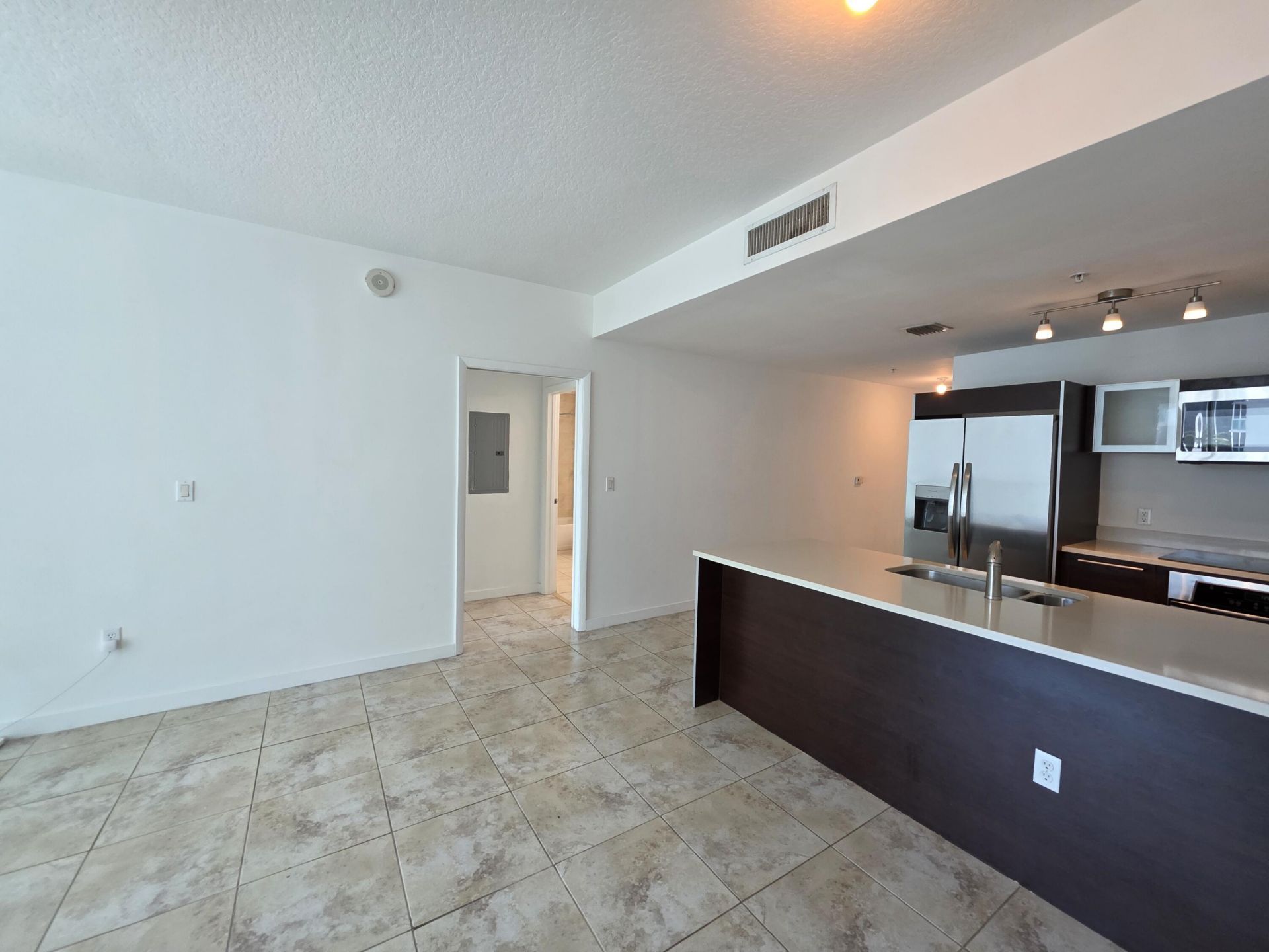 1900 N Bayshore Drive, Unit 1709, Miami, FL 33132 Photo