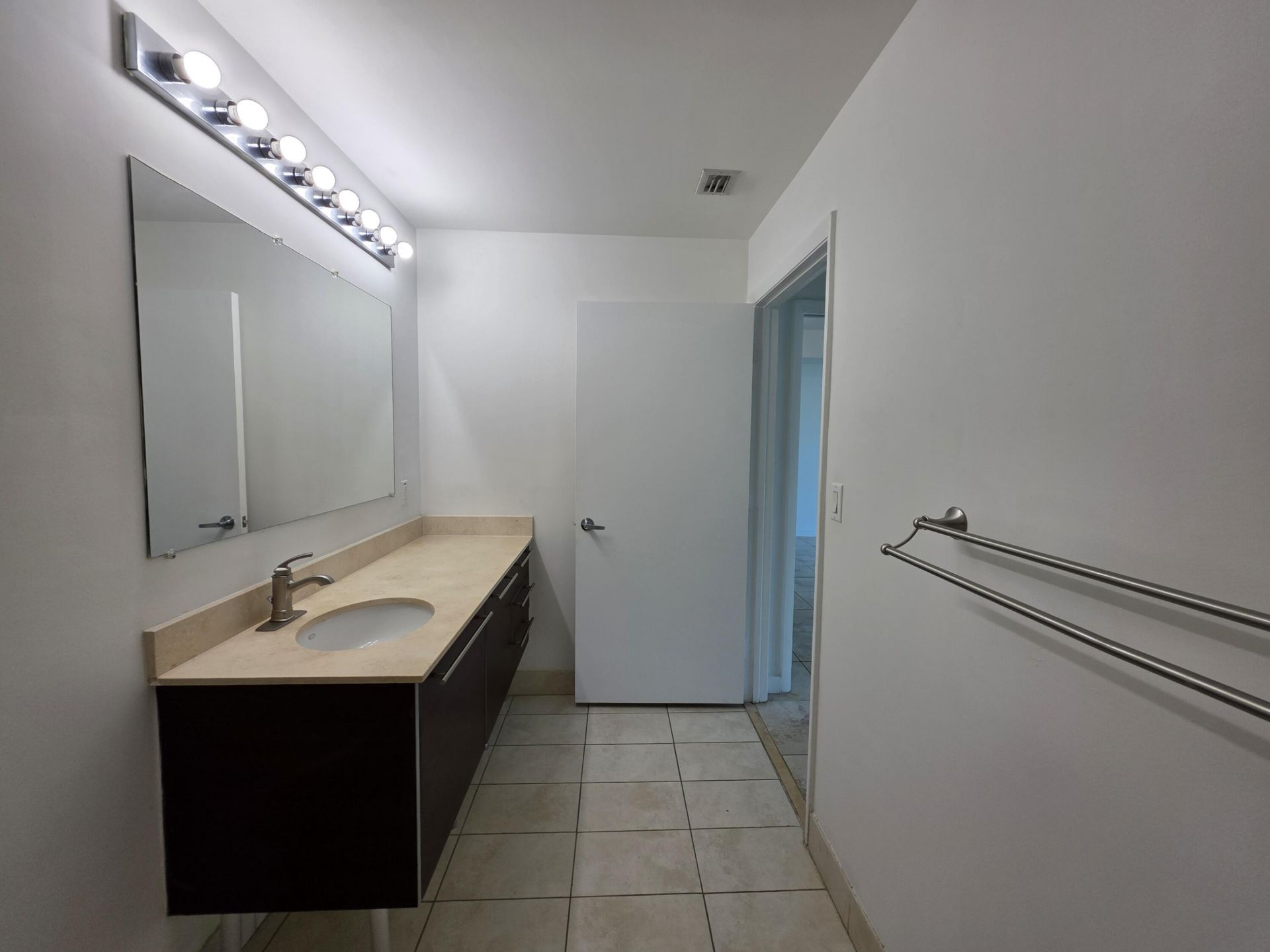 1900 N Bayshore Drive, Unit 1709, Miami, FL 33132 Photo