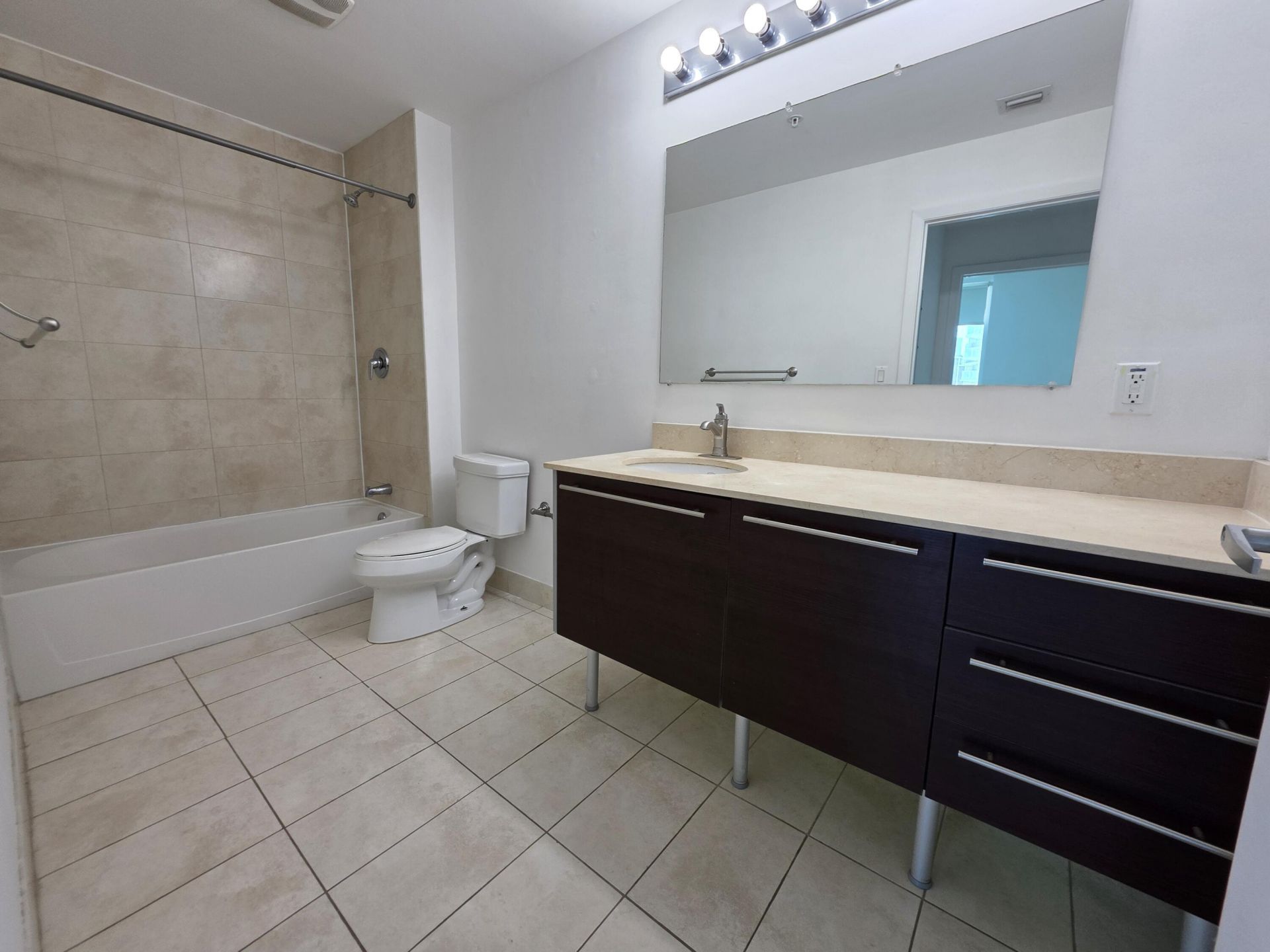 1900 N Bayshore Drive, Unit 1709, Miami, FL 33132 Photo