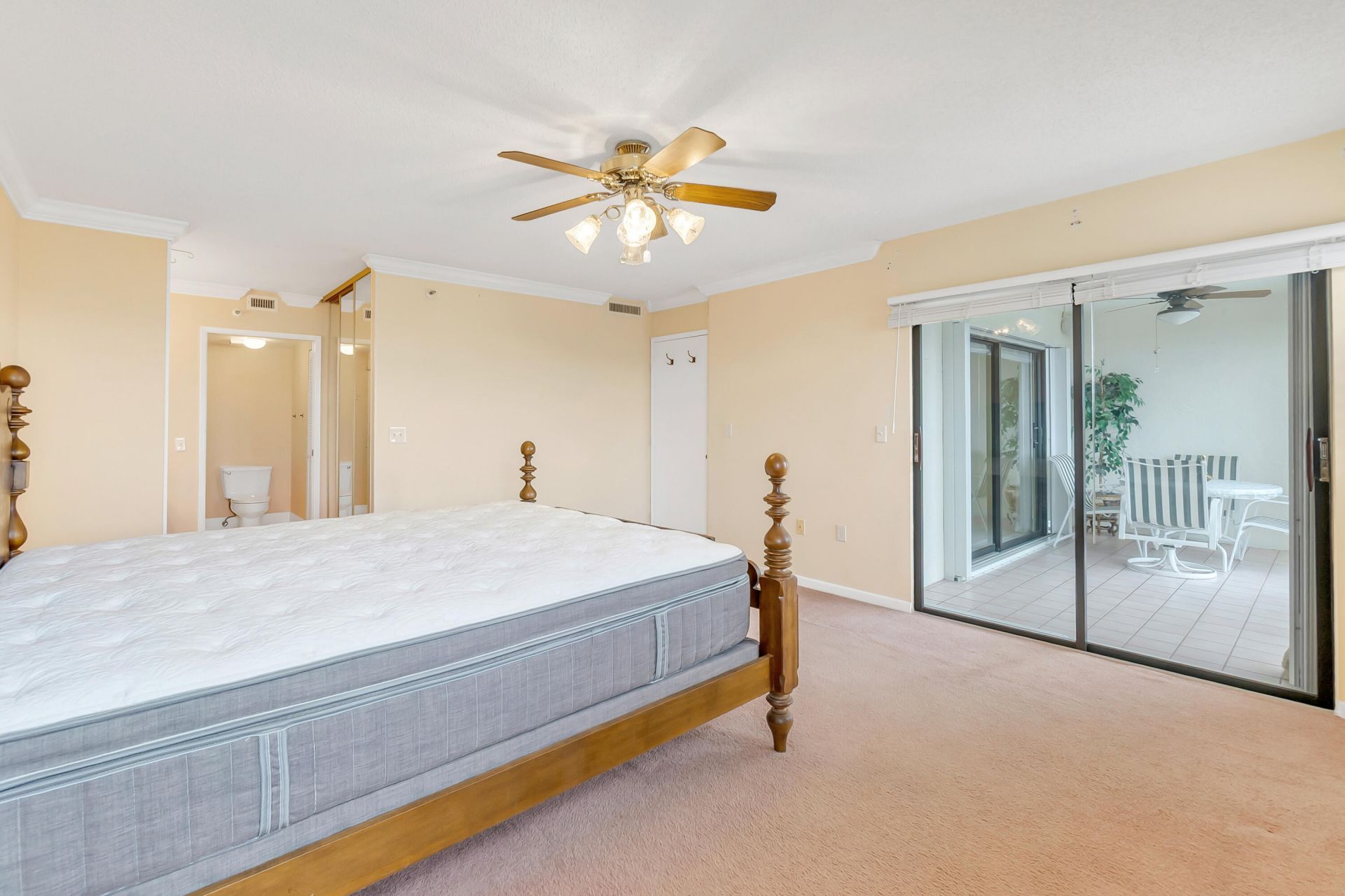 2334 S Cypress Bend Drive, Unit 602, Pompano Beach, FL 33069 Photo
