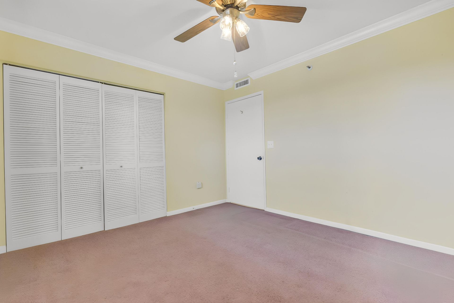 2334 S Cypress Bend Drive, Unit 602, Pompano Beach, FL 33069 Photo