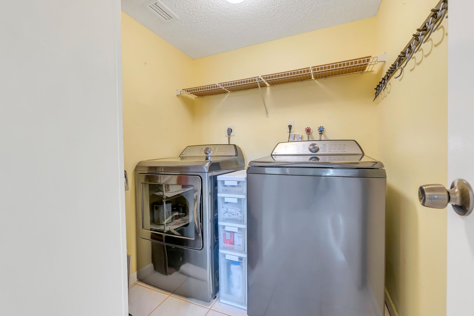 2334 S Cypress Bend Drive, Unit 602, Pompano Beach, FL 33069 Photo