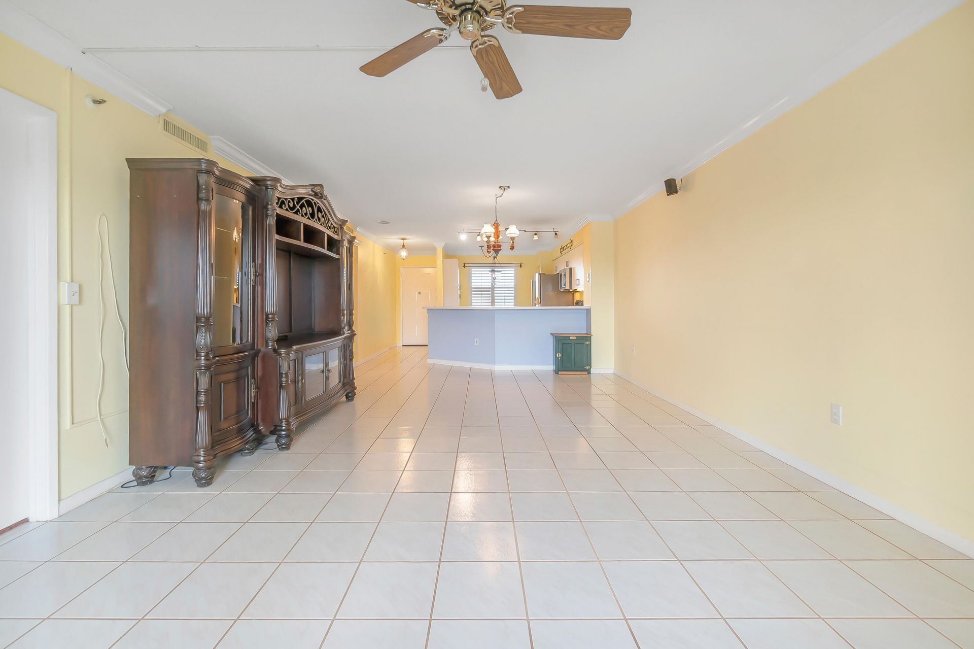 2334 S Cypress Bend Drive, Unit 602, Pompano Beach, FL 33069 Photo