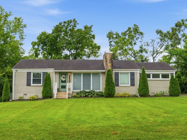 809 Chadwell Dr, Madison, TN 37115