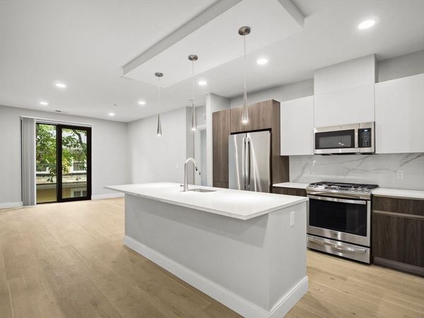 9 Central St, Unit 202, Somerville, MA 02143