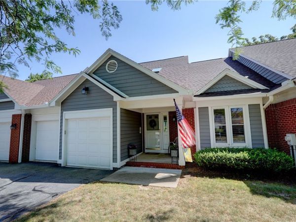 5 Packetts Grove , Fairport, NY 14450