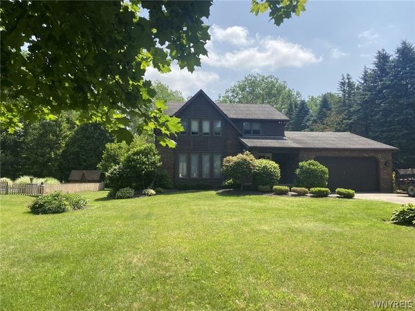 41 Tiffany Lane , Lancaster, NY 14086