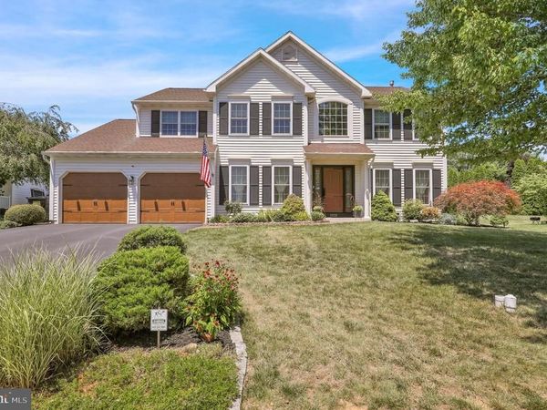 1115 STONEHENGE DRIVE, READING, PA 19606