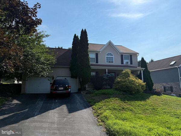 137 HAWTHORNE DRIVE, DENVER, PA 17517